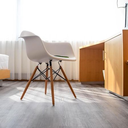 Cristall Hotel Waghäusel Chambre photo