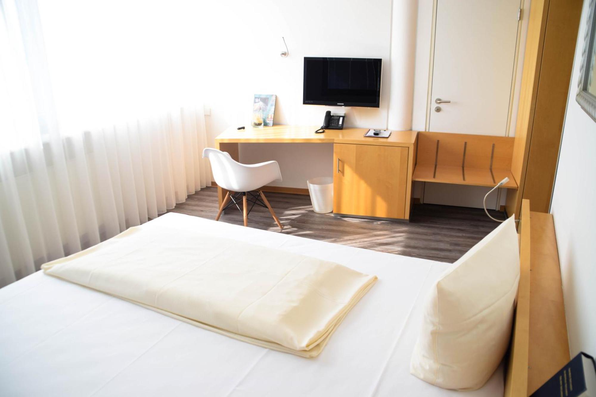 Cristall Hotel Waghäusel Chambre photo