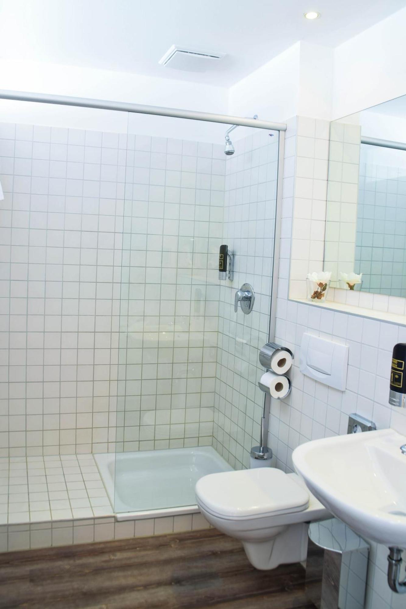 Cristall Hotel Waghäusel Extérieur photo