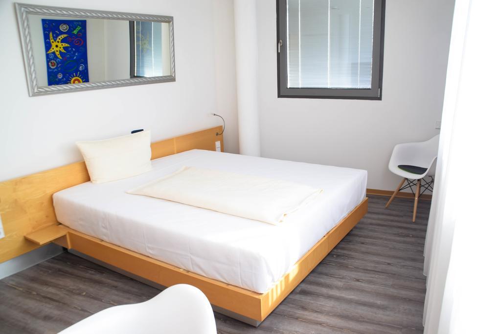Cristall Hotel Waghäusel Extérieur photo